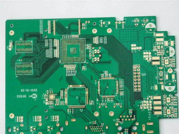 PCB板上锁螺丝钉